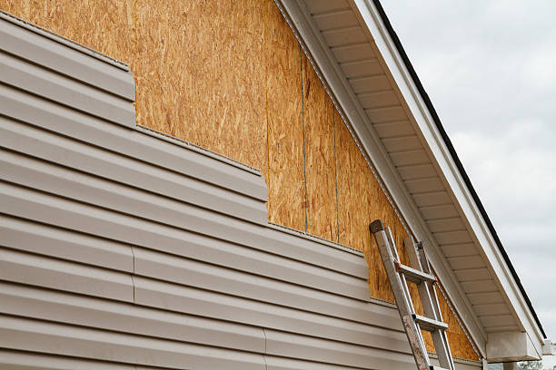 Professional Emergency Siding Repair technician working in West Friendship, MD